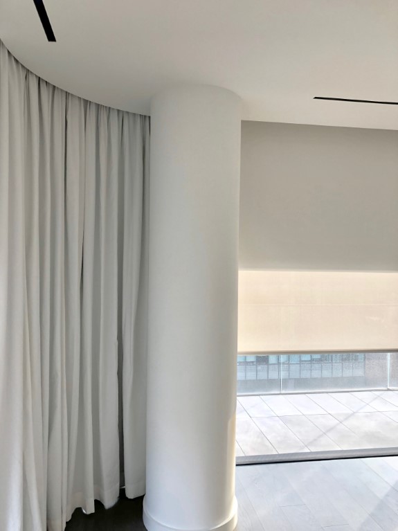 Automatic roller shades